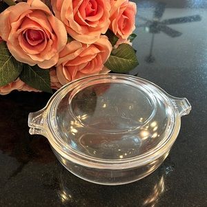PYREX #019 20 oz Baking Casserole Dish with Handles & Lid